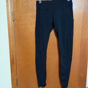 Lululemon Black High-Waisted Leggings with pockets size 6